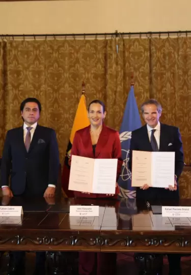 Ecuador firma acuerdo con el OIEA para impulsar la energía nuclear en el país