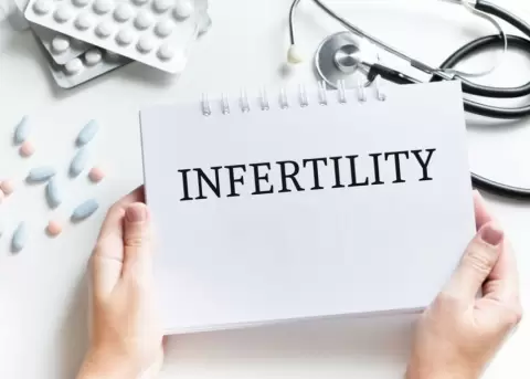 La alimentación influye directamente en la salud menstrual femenina.