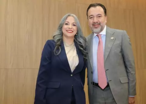 Con 15 votos a favor y 7 en contra, la concejala de la Revolucin  Ciudadana, Fernanda Racines fue reelegida como vicealcaldesa de Quito.
