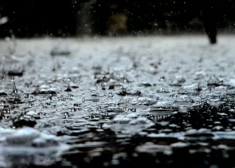 Inamhi advierte tormentas eléctricas y ráfagas de viento hasta el lunes 19 de mayo