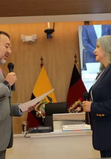 Fernanda Racines: La ciudad no puede darse el lujo de caer en el caos ni en la inestabilidad jurídica
