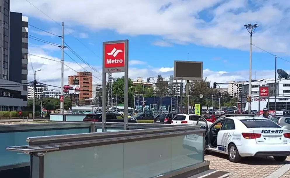Violencia en el Metro de Quito: agreden a guardia y vandalizan la estación  Carolina
