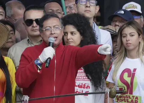 Petro volverá a presentar al Senado la consulta popular con una pregunta adicional