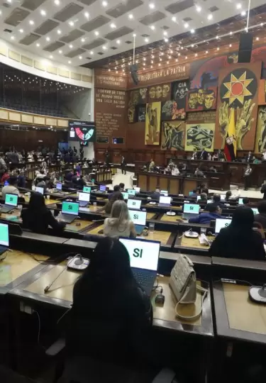 En una sola votación, la Asamblea Nacional del Ecuador aprobó este jueves con 78 votos a favor la creación de las 15 comisiones