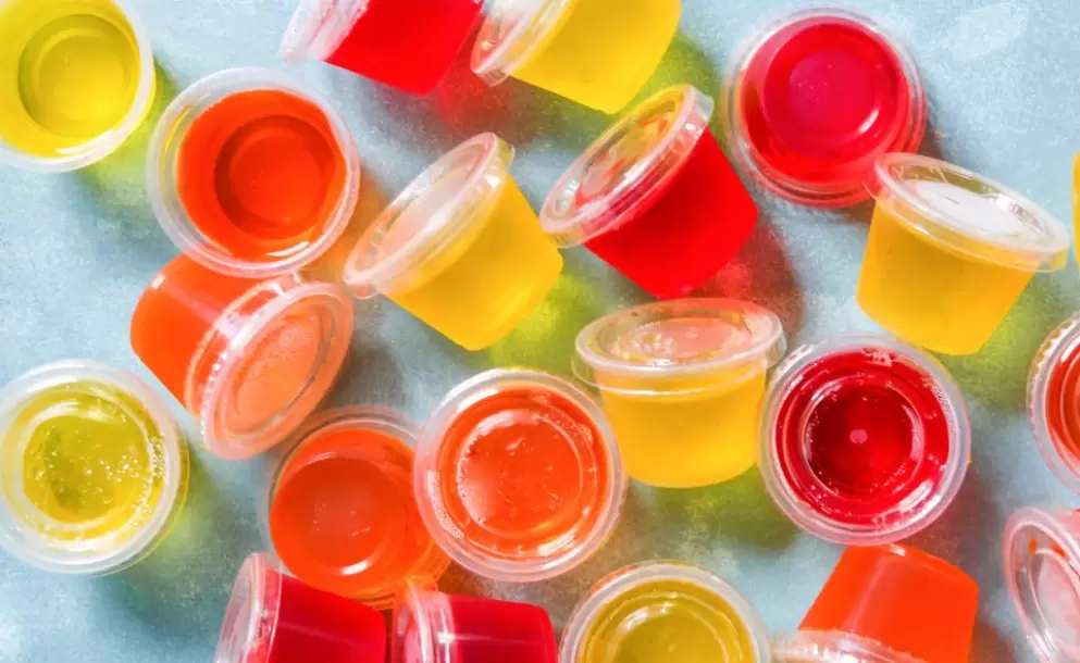 Operativo en el centro de Quito detecta venta ilegal de gelatinas alcohólicas dirigidas a jóvenes