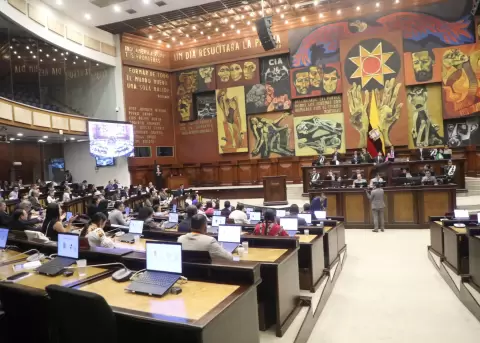La Constituyente del Gobierno se mantiene en "comps de espera", segn el Ministro De La Gasca.