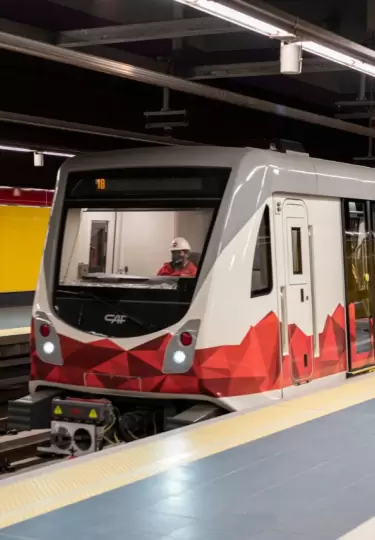 Falla operativa afecta el servicio del Metro de Quito, pasajeros evacuados