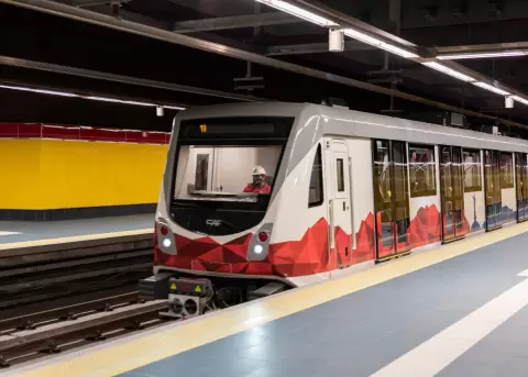 Falla operativa afecta el servicio del Metro de Quito, pasajeros evacuados