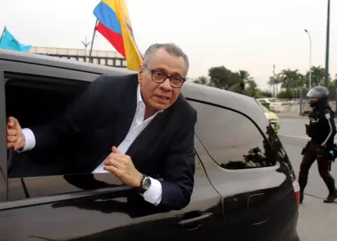 Jorge Glas y Carlos Bernal son llamados a juicio