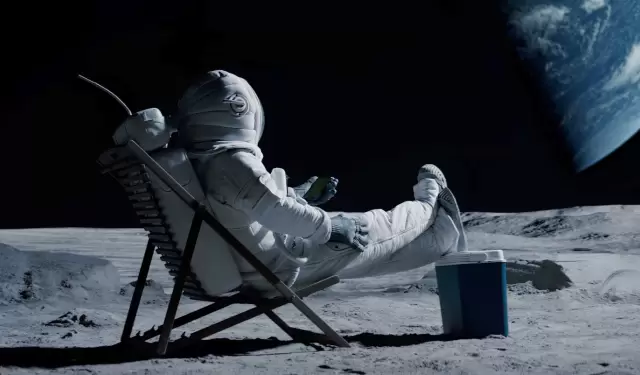 Astronautas se preparan para histórico viaje lunar sin retorno.