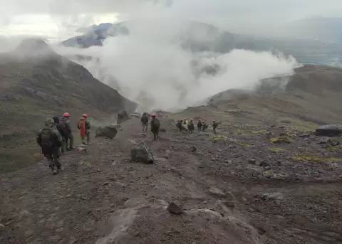 Labores de búsqueda de Patricio Factos en Los Ilinizas.