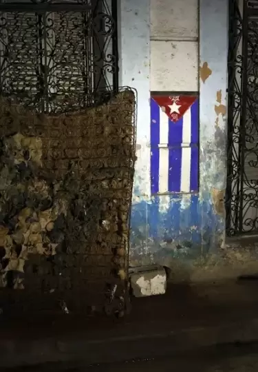 La crisis energética provoca apagones simultáneos en más de la mitad de Cuba