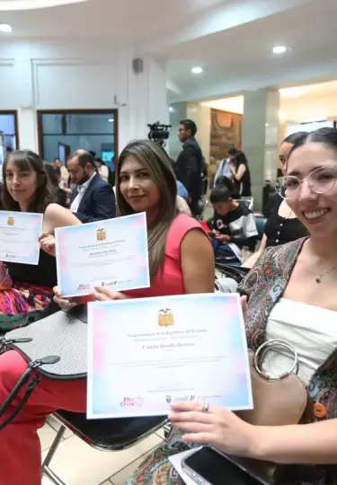 Ministerio de la Mujer impulsa programa para el empoderamiento económico femenino