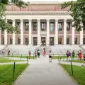 EE.UU. prohíbe a Harvard inscribir estudiantes extranjeros