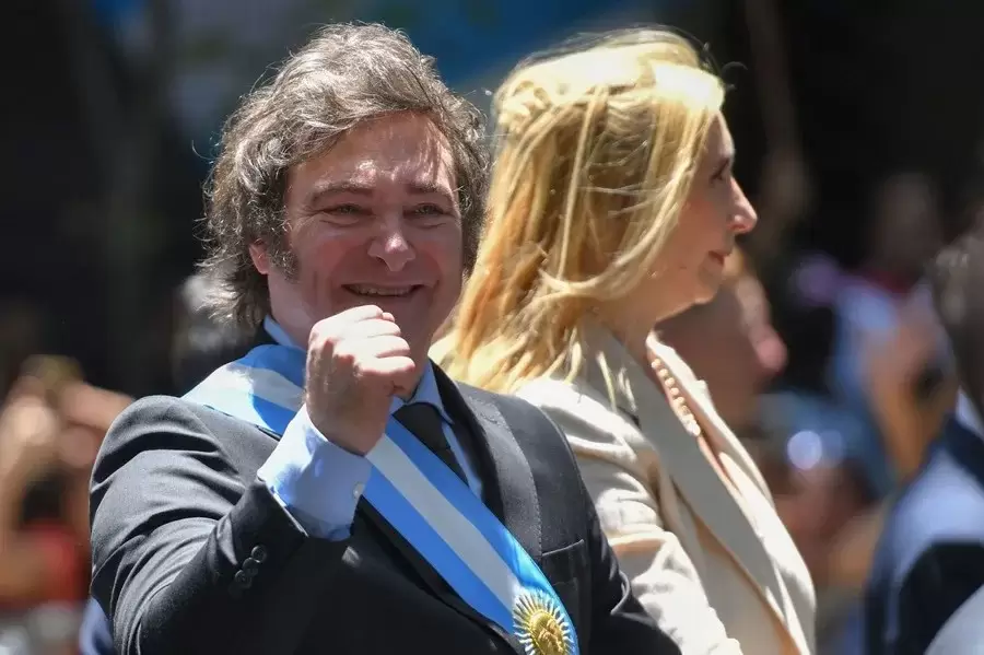 El Gobierno de Javier Milei anunci este jueves una serie de medidas orientadas a permitir que los argentinos usen, sin ser perseguidos, los dlares.