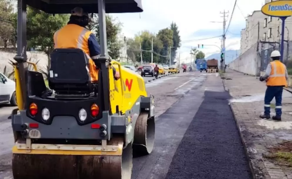 El Municipio de Quito planea retomar los proceso de asfaltado.