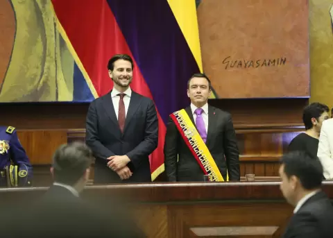 Niels Olsen, titular de la Asamblea Nacional, y el presidente de la República, Daniel Noboa.