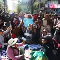 Seguidores de Evo Morales marchan e intentan inscribir su candidatura presidencial a la fuerza