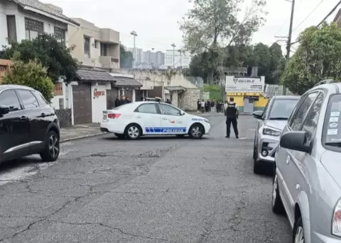 Una mujer fue asesinada en la calle Pedregal, en el norte de Quito, el 16 de marzo de 2025.
