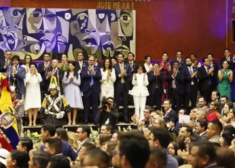 Daniel Noboa ratificó a 25 funcionarios de su gabinete ministerial.