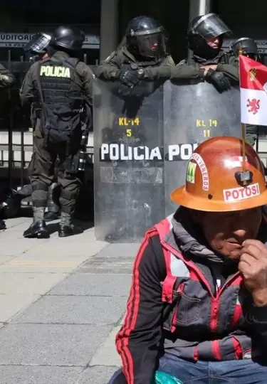 Los comerciantes en Bolivia protestan contra la «crisis económica» y el cierre de sus negocios