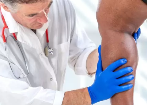 Se�ales que no debes ignorar y que pueden indicar que tienes insuficiencia venosa.