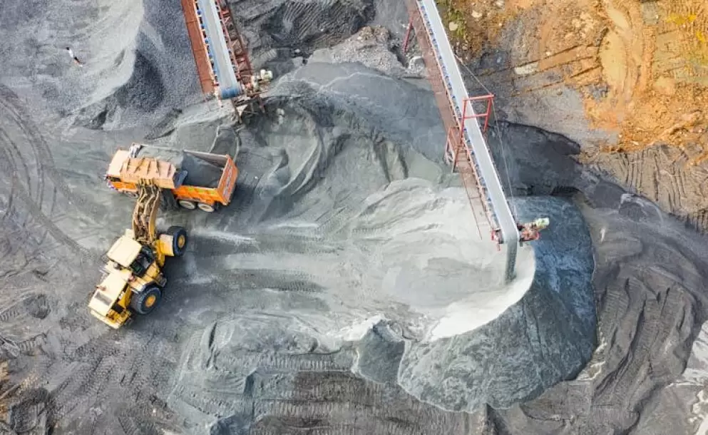 Gobierno suspende actividades en cuatro concesiones mineras por incumplimientos ambientales