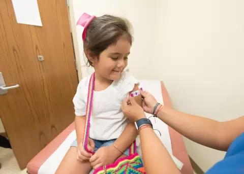 Ecuador lanza jornada nacional de vacunación infantil este 1 de junio