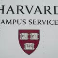 Una jueza extiende una orden que impide a Trump prohibir a los estudiantes extranjeros en Harvard