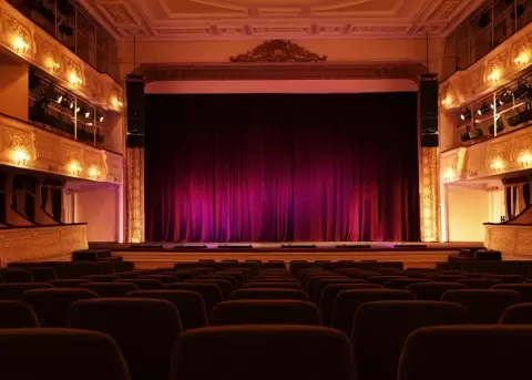 Obra 'Mas loca la cabra' regresa a los escenarios.