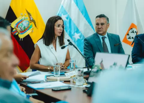 Marcela Agui�aga, prefecta de Guayas.