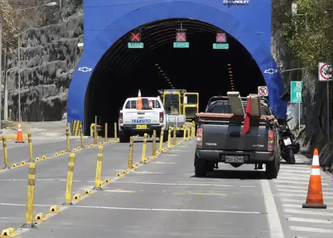 Con el objetivo de reforzar la seguridad vial en uno de los principales corredores que conecta Quito con los valles, el Municipio capitalino.