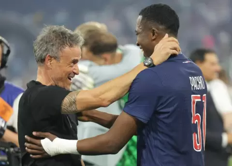 Willian Pacho conforma el once ideal de este 2025.