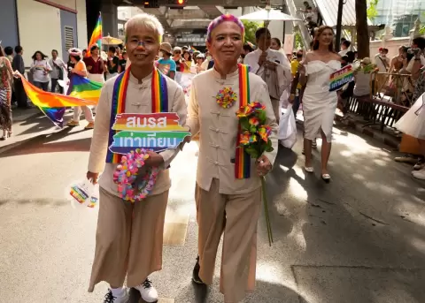 Desfile del Orgullo en Bangkok celebra el amor sin barreras.