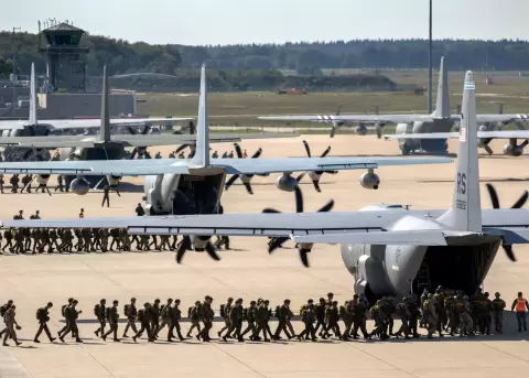 La Asamblea Nacional aprob� la reforma constitucional presentada por el Gobierno para permitir la instalaci�n de bases militares extranjeras.