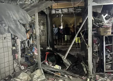 Un ataque explosivo se registr� la noche de este martes en la Bah�a, Guayaquil.