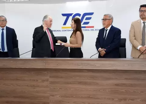 Ivonne Coloma y �ngel Torres son ratificados en la presidencia del Tribunal Electoral