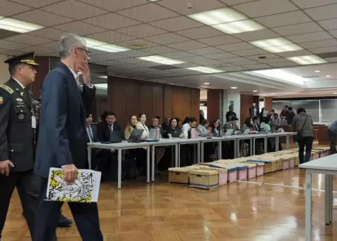 El exvicepresidente de la Rep�blica, Jorge Glas, ingresa a la audiencia de juicio en el caso Reconstrucci�n de Manab�.