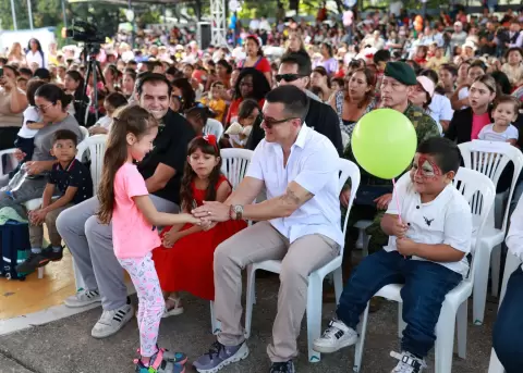 En el marco del combate al crimen organizado, el Gobierno atender� al sector social.