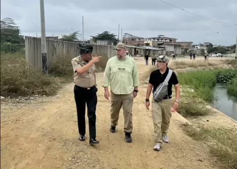 EE. UU., Ecuador y Per� refuerzan cooperaci�n contra crimen transnacional en la frontera