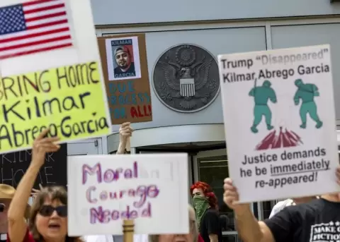 El migrante Kilmar �brego, deportado �por error�, vuelve a EE.UU. tras meses detenido en El Salvador