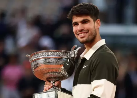 En una remontada hist�rica, Carlos Alcaraz es el campe�n de Roland Garros.