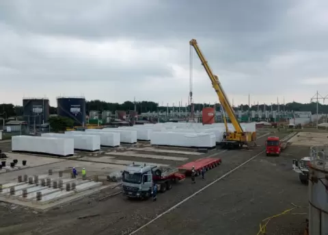 La empresa estadounidense Progen inform� que en la nueva central el�ctrica Quevedo solo restan los containers de tres de 20 motogeneradores requeridos