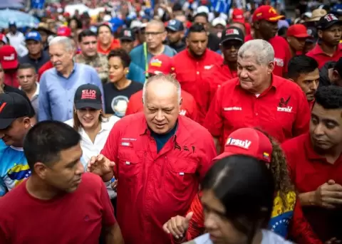 El chavismo afirma que recibi� m�s de 170.000 postulaciones para las elecciones municipales