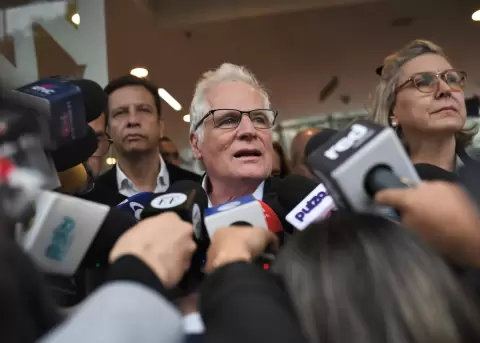 Miguel Uribe Londo�o se pronunci� por primera vez tras el ataque sufrido por su hijo y destac� la uni�n del pa�s contra la violencia.