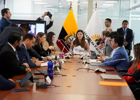 Con 8 votos a favor, la Comisi�n de Desarrollo Econ�mico de la Asamblea Nacional aprob� el informe para primer debate del proyecto de ley