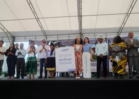 Los fondos, otorgados sin reembolso, beneficiar�n a 12 organizaciones comunitarias en proyectos productivos.