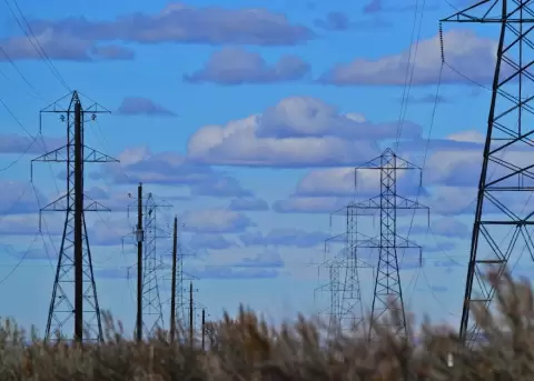 Ministerio de Energ�a anunci� el inicio del proceso para contratar 260 megavatios (MW) de energ�a t�rmica.