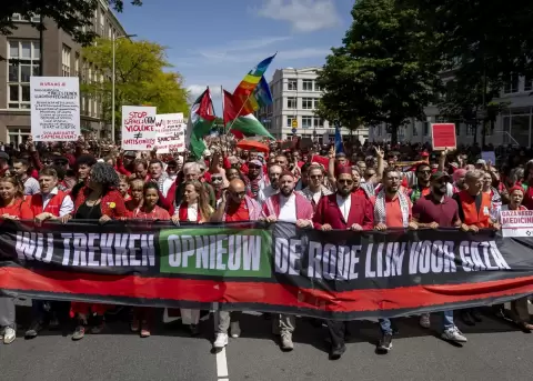 Protestas este domingo en La Haya (Pa�ses Bajos) para que Israel cese su ofensiva en Gaza.