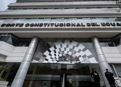 Fallo de la Corte Constitucional permite que adolescentes puedan cambiar su g�nero en la c�dula de identidad.